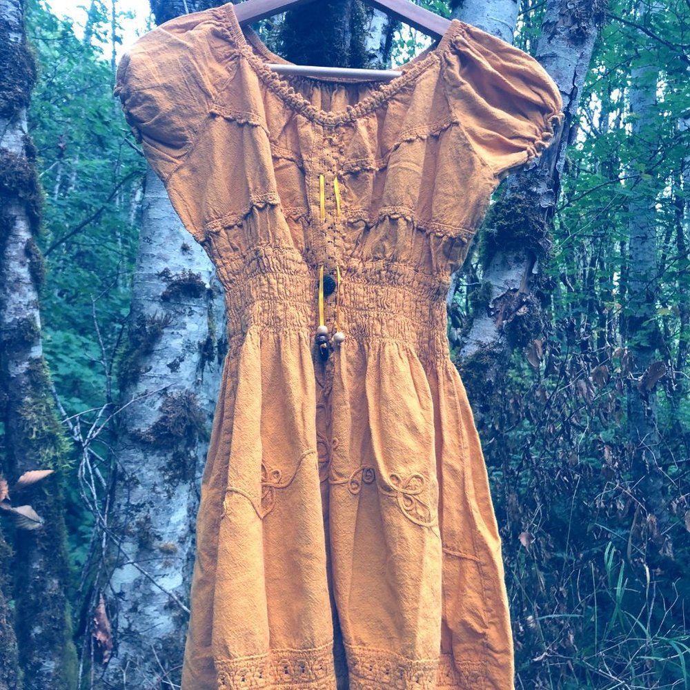 Vintage yellow decorative top